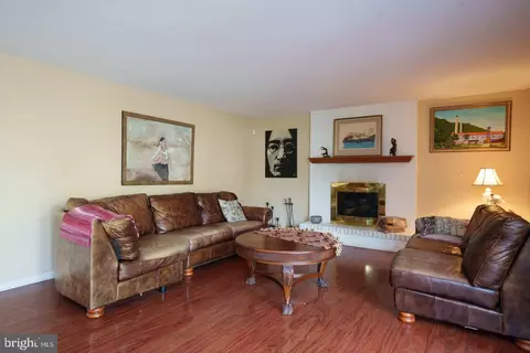 Living - 509 Martins Rd, Reading, PA 19608 photo 2 of 3