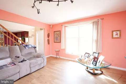 Living - 509 Martins Rd, Reading, PA 19608 photo 1 of 3