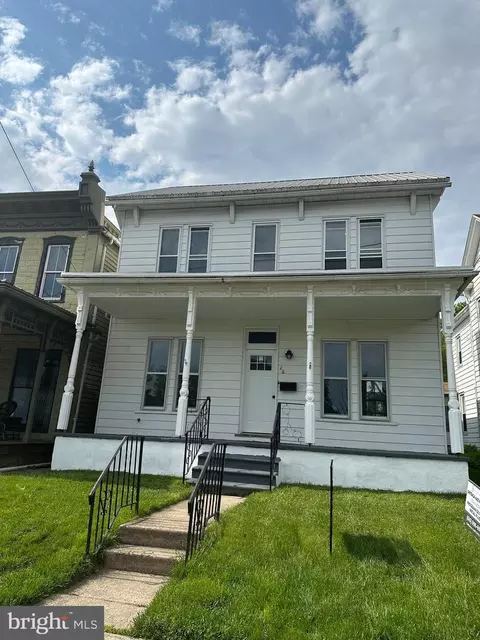 41 Centre Ave, Topton, PA 19562