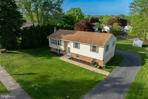 27 Wagon Way, Oley, PA 19547 photo 2