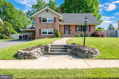 1204 Whitfield Blvd, Reading, PA 19609