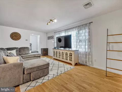 Living - 67 Hearthstone Dr, Reading, PA 19606 photo 1 of 5