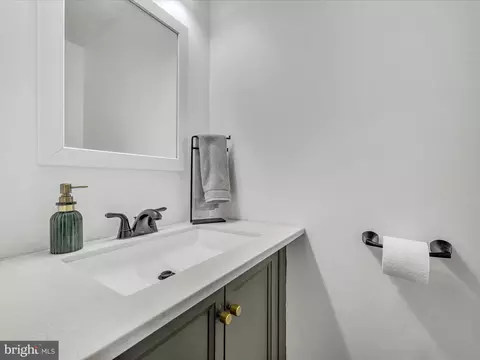 Bath - 67 Hearthstone Dr, Reading, PA 19606 photo 1 of 3
