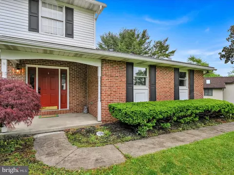 Exterior - 67 Hearthstone Dr, Reading, PA 19606 photo 4 of 7