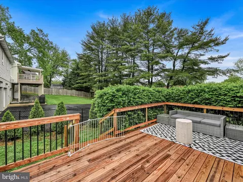 Exterior - 67 Hearthstone Dr, Reading, PA 19606 photo 5 of 7
