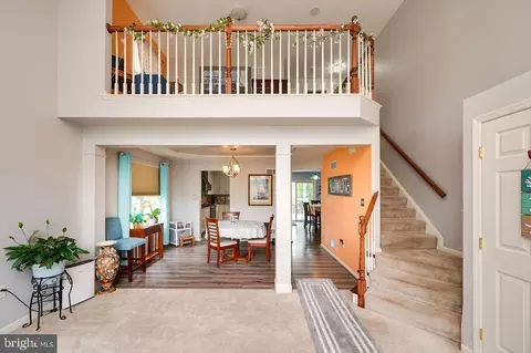 Entry Way - 7 Brassie Cir, Reading, PA 19607 photo 5 of 12