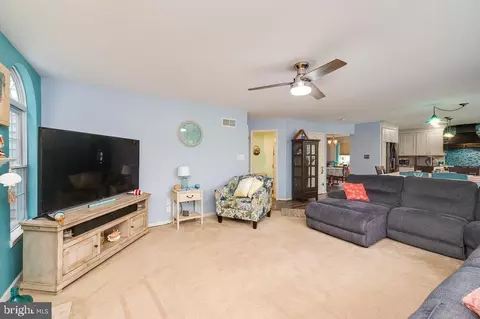 Living - 7 Brassie Cir, Reading, PA 19607 photo 4 of 4