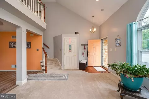 Entry Way - 7 Brassie Cir, Reading, PA 19607 photo 3 of 12