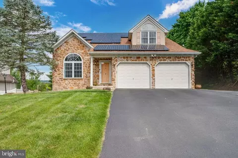 7 Brassie Cir, Reading, PA 19607