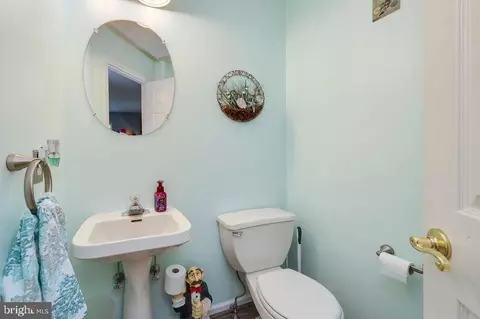 Entry Way - 7 Brassie Cir, Reading, PA 19607 photo 7 of 12