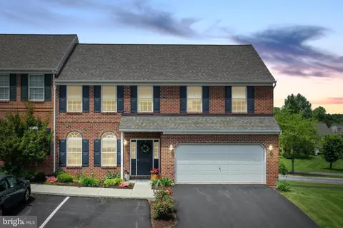 2 Bancroft Ter, Shillington, PA 19607