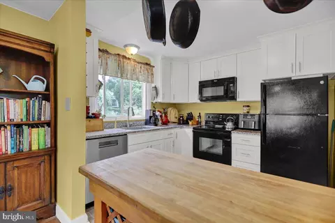 59 Upland Rd, Reading, PA 19609 photo 14