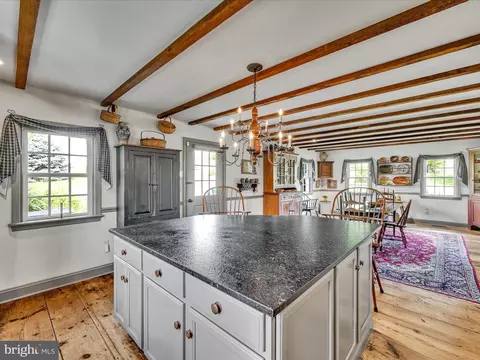Kitchen - 6 Cricket Slope Dr, Oley, PA 19547 photo 3 of 4