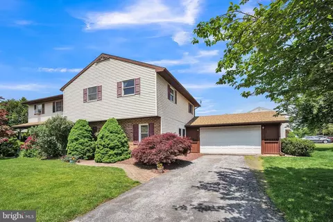 371 Drew Ct, Birdsboro, PA 19508