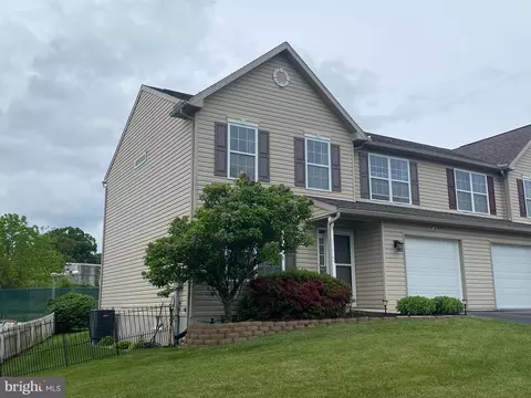 1025 Daisy Dr, Temple, PA 19560