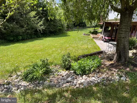 Exterior - 7 Ravens Ct, Reading, PA 19606 photo 12 of 15
