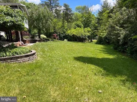 Exterior - 7 Ravens Ct, Reading, PA 19606 photo 13 of 15