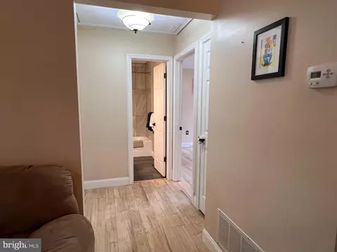 Entry Way - 7 Ravens Ct, Reading, PA 19606 photo 2 of 4