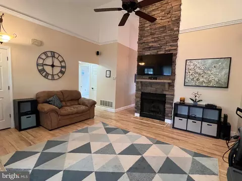 Living - 7 Ravens Ct, Reading, PA 19606 photo 1 of 2