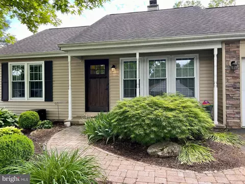 Exterior - 7 Ravens Ct, Reading, PA 19606 photo 3 of 15