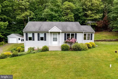 Exterior - 401 Freemansville Rd, Reading, PA 19607 photo 1 of 13