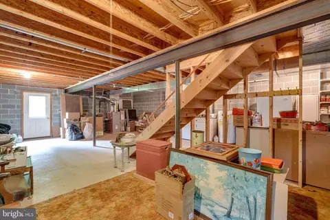 Entry Way - 401 Freemansville Rd, Reading, PA 19607 photo 1 of 1