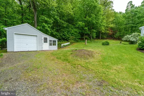 Exterior - 401 Freemansville Rd, Reading, PA 19607 photo 12 of 13
