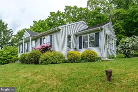 Exterior - 401 Freemansville Rd, Reading, PA 19607 photo 8 of 13