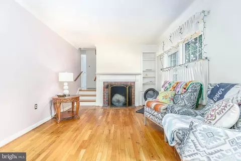 Living - 131 Lester Ave, Shillington, PA 19607 photo 2 of 6