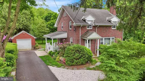 842 Beach St, Reading, PA 19605