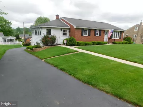 133 Henry Ave, Boyertown, PA 19512