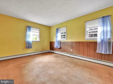 Bedroom - 509 Weidman Ave, Sinking Spring, PA 19608 photo 6 of 7