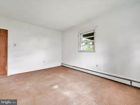 Bedroom - 509 Weidman Ave, Sinking Spring, PA 19608 photo 5 of 7