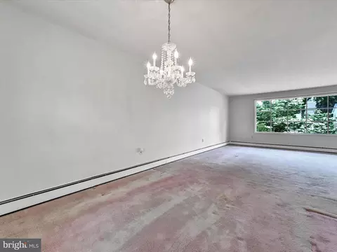 Living - 509 Weidman Ave, Sinking Spring, PA 19608 photo 3 of 5