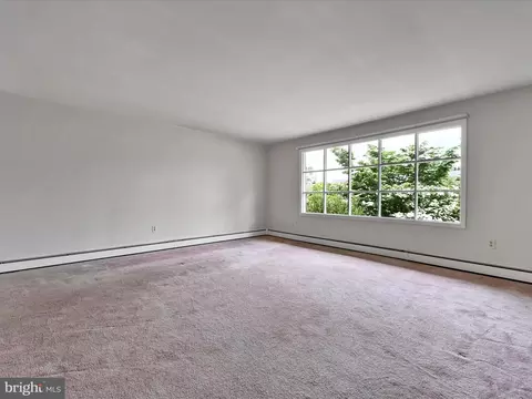 Living - 509 Weidman Ave, Sinking Spring, PA 19608 photo 1 of 5