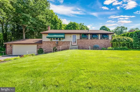 3313 Chestnut St, Reading, PA 19605