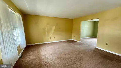 Living - 4101 Juniper Dr, Reading, PA 19605 photo 1 of 1