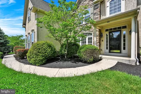46 Winding Brook Dr, Sinking Spring, PA 19608 photo 3