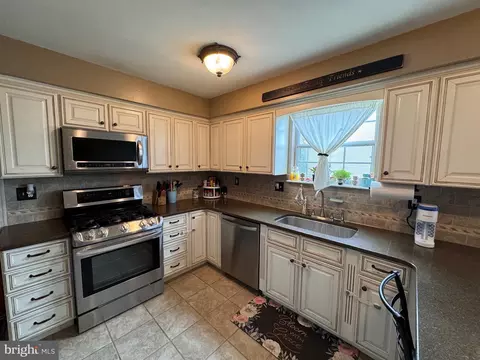 4232 Danor Dr, Reading, PA 19605 photo 7