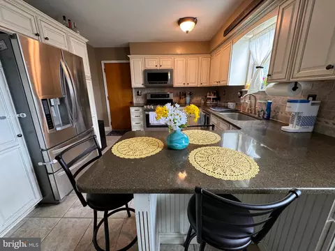 4232 Danor Dr, Reading, PA 19605 photo 8