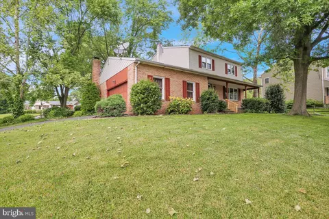 731 Rosewood Dr, Douglassville, PA 19518