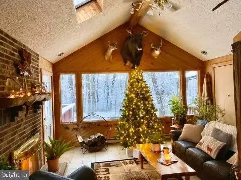 Entry Way - 64 Steiner Pl, Blandon, PA 19510 photo 1 of 3
