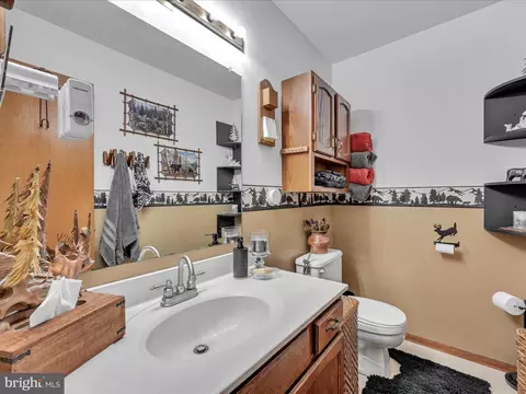 Bath - 64 Steiner Pl, Blandon, PA 19510 photo 2 of 2