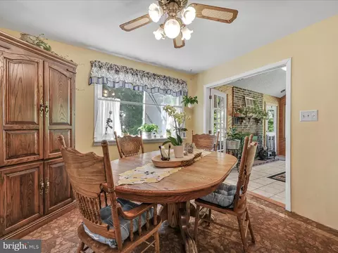 Dining - 64 Steiner Pl, Blandon, PA 19510 photo 2 of 2