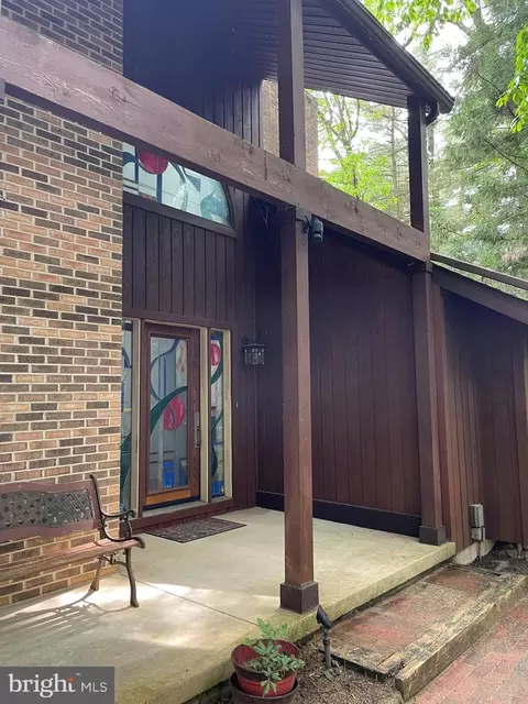4019 Hillview Rd, Temple, PA 19560