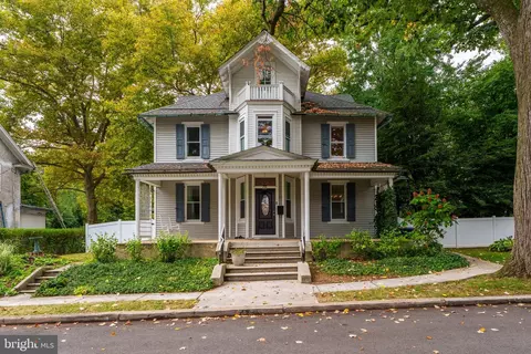20 Howard St, Reading, PA 19609
