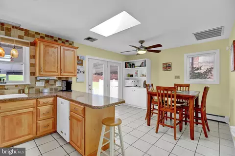57 Wesleyan Dr, Reading, PA 19607 photo 8