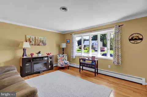 57 Wesleyan Dr, Reading, PA 19607 photo 6