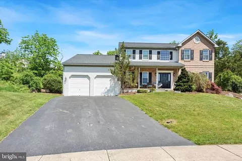 202 Ivy Ln, Douglassville, PA 19518
