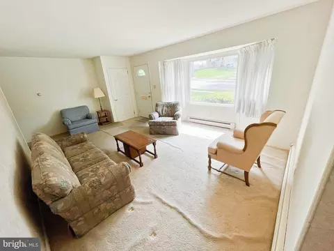 322 S Miller St, Reading, PA 19607 photo 9